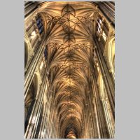 Canterbury Cathedral, photo by Paul Hayden, flickr.jpg